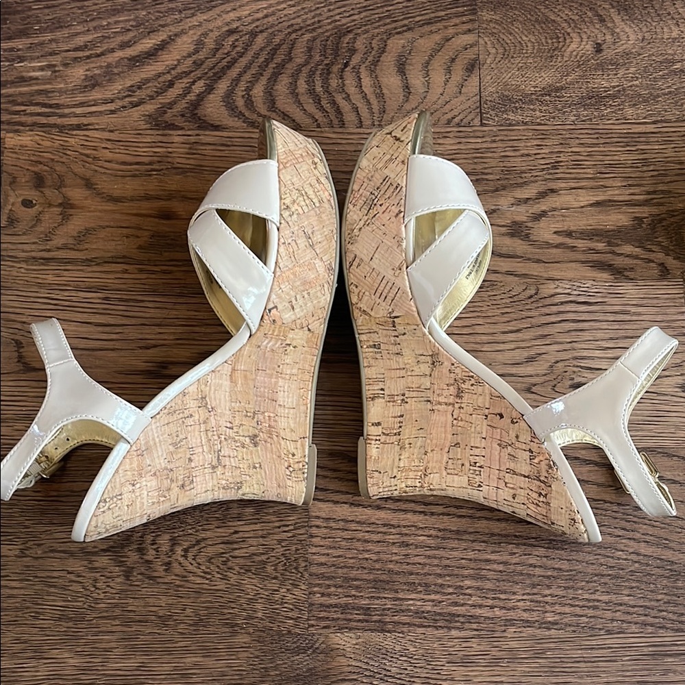 Guess Patent Wedge Sandals - Picture 5 of 9